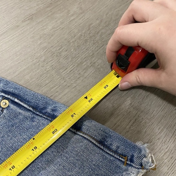 Anthropologie Pilcro Indigo Distressed Little Shortie Mini Mid Rise Shorts 31 - Picture 6 of 8